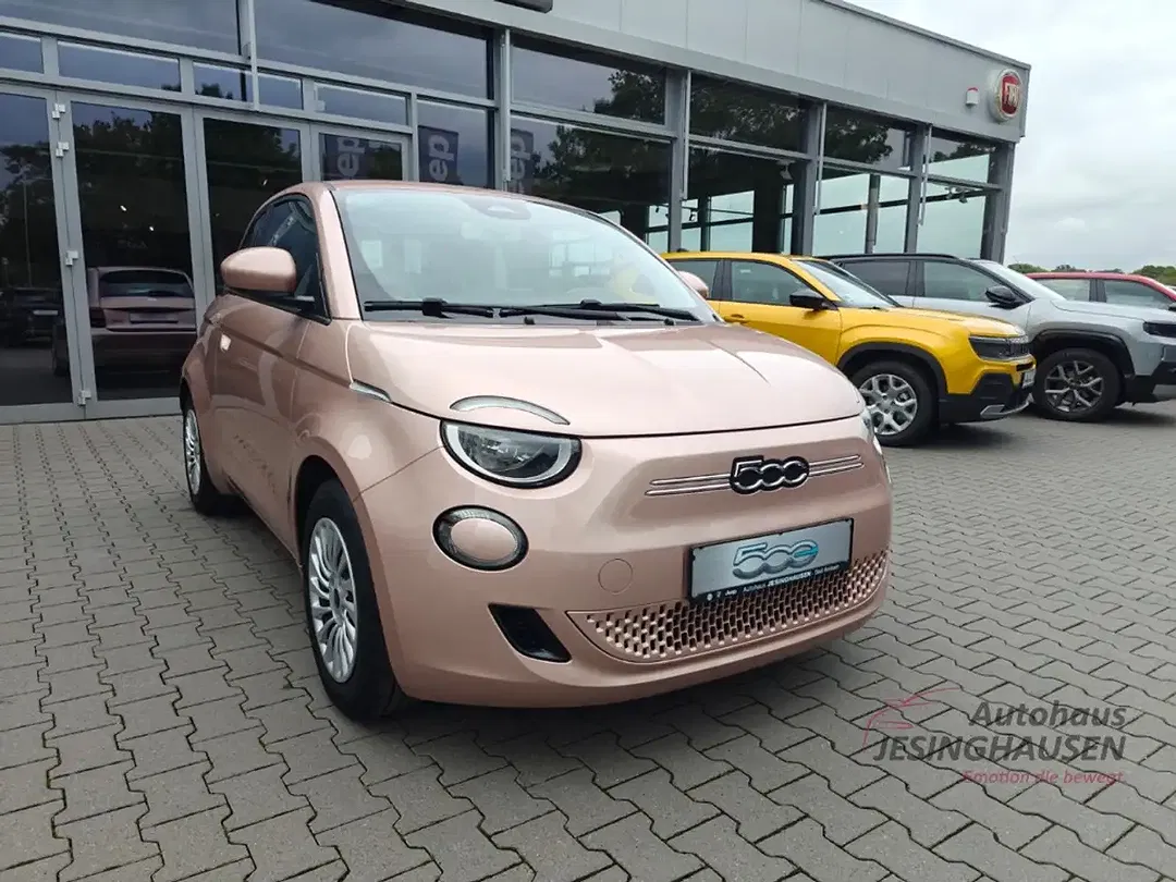 Fiat 500e - Thumbnail 3