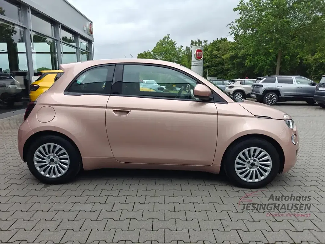 Fiat 500e - Thumbnail 4