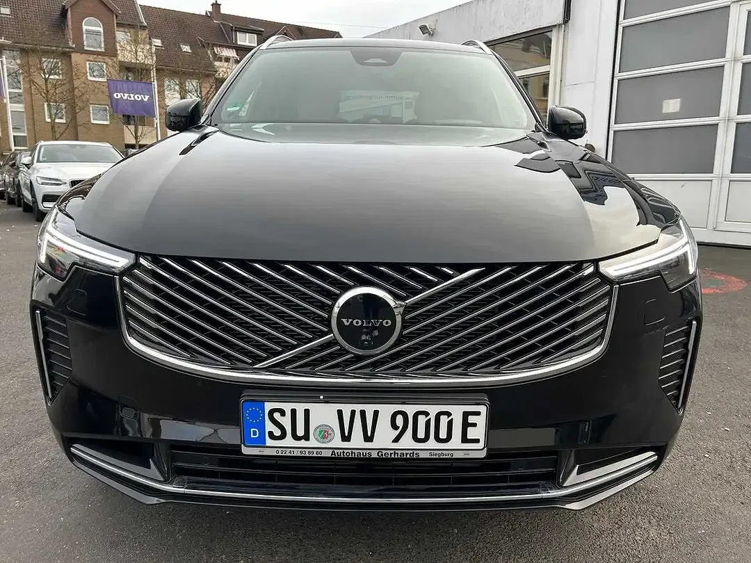 Volvo XC90 - Thumbnail 2