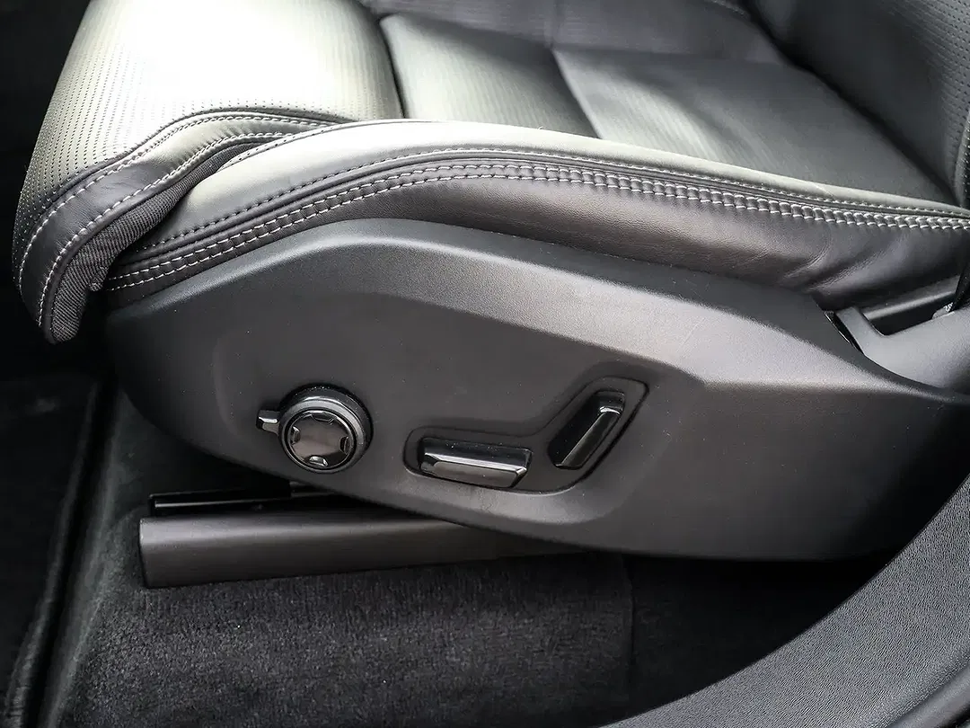 Volvo XC90 - Thumbnail 14