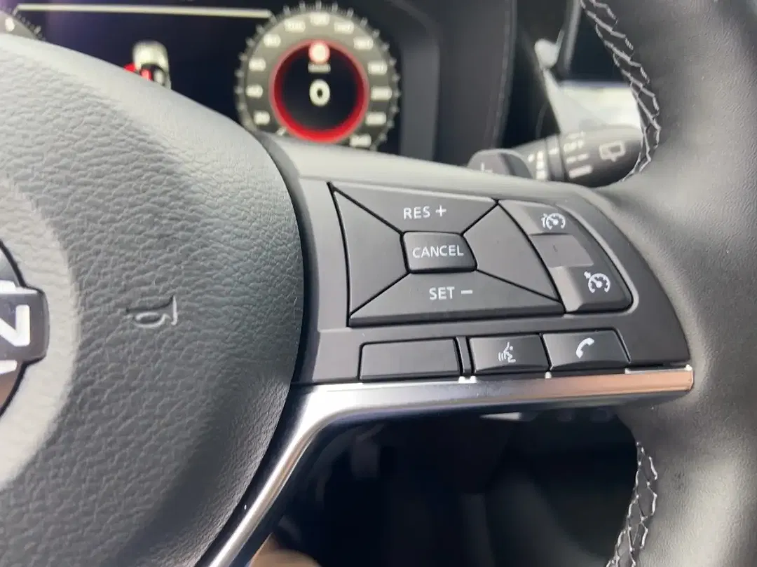 Nissan Juke - Thumbnail 10