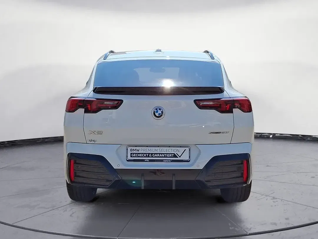 BMW X2 - Thumbnail 4