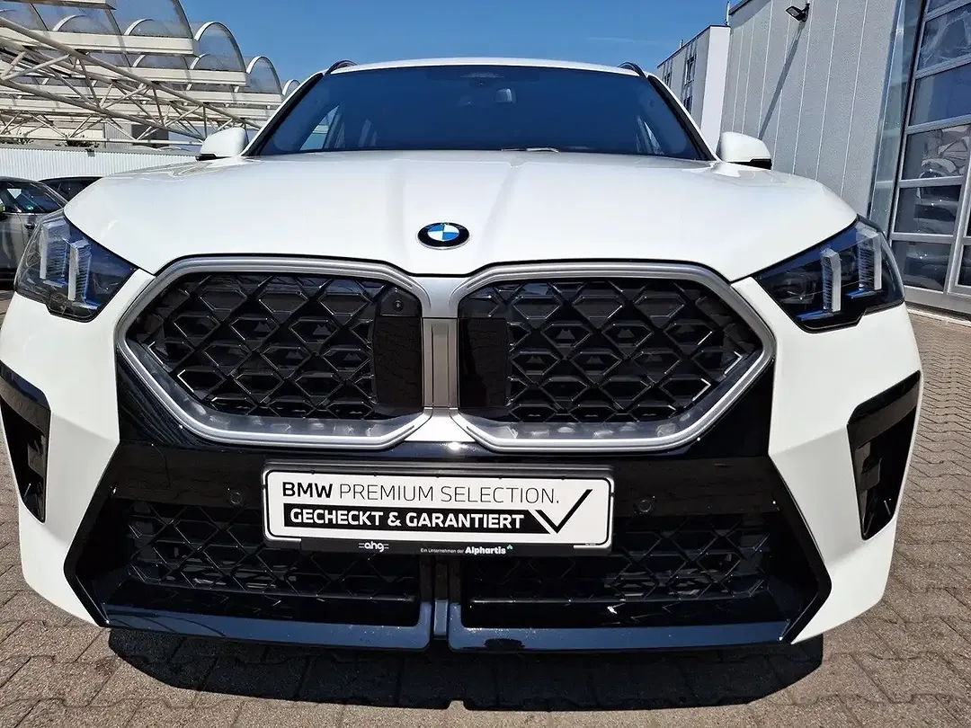 BMW X2 - Thumbnail 8