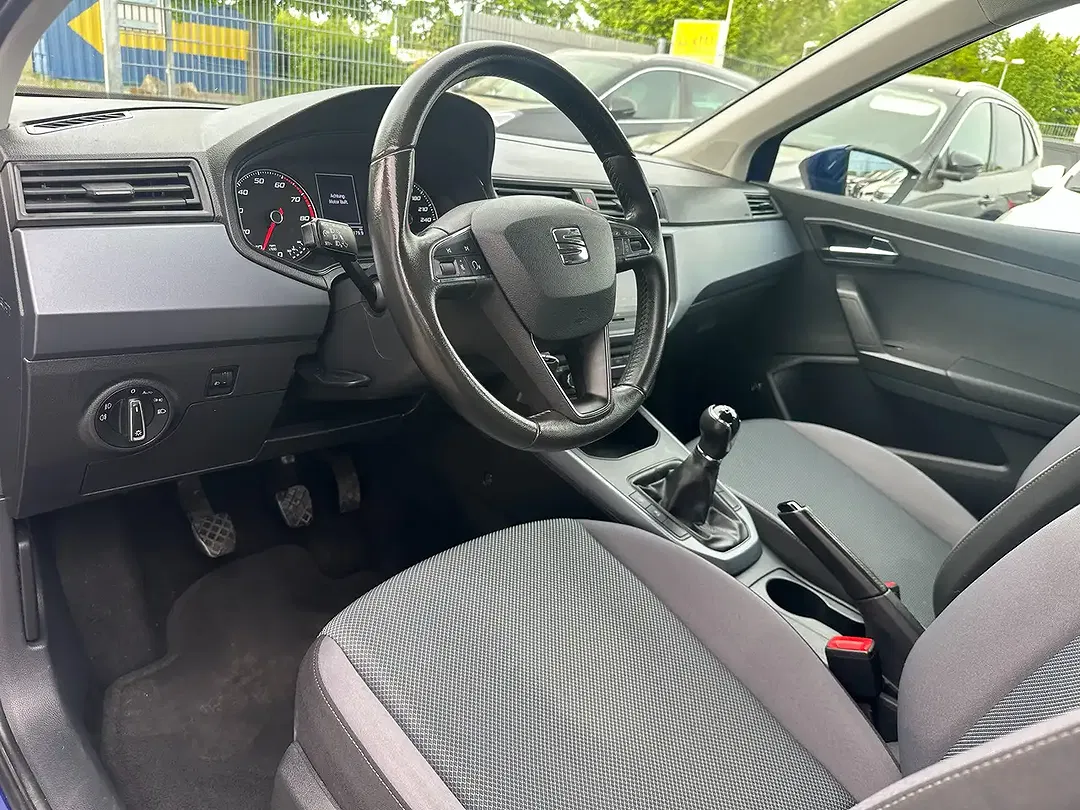 SEAT Arona - Thumbnail 12