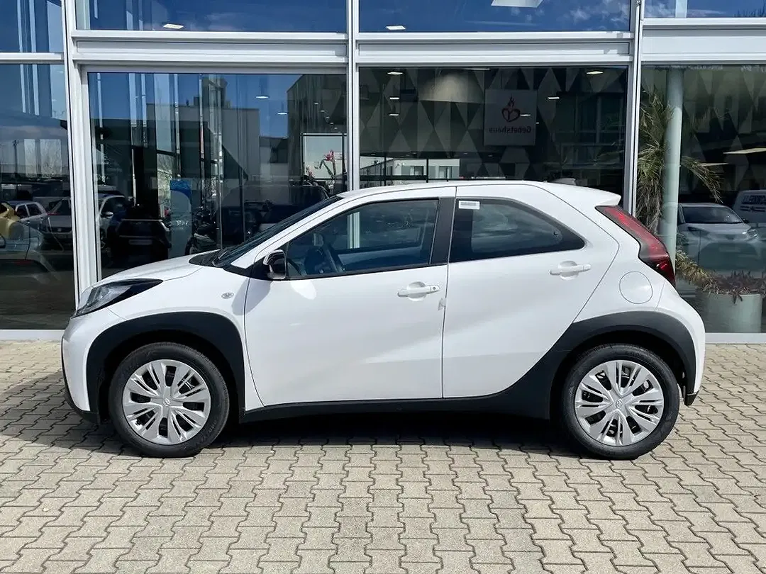 Toyota Aygo X - Thumbnail 6