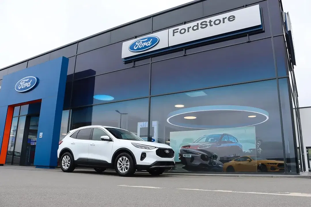 Ford Kuga - Thumbnail 1