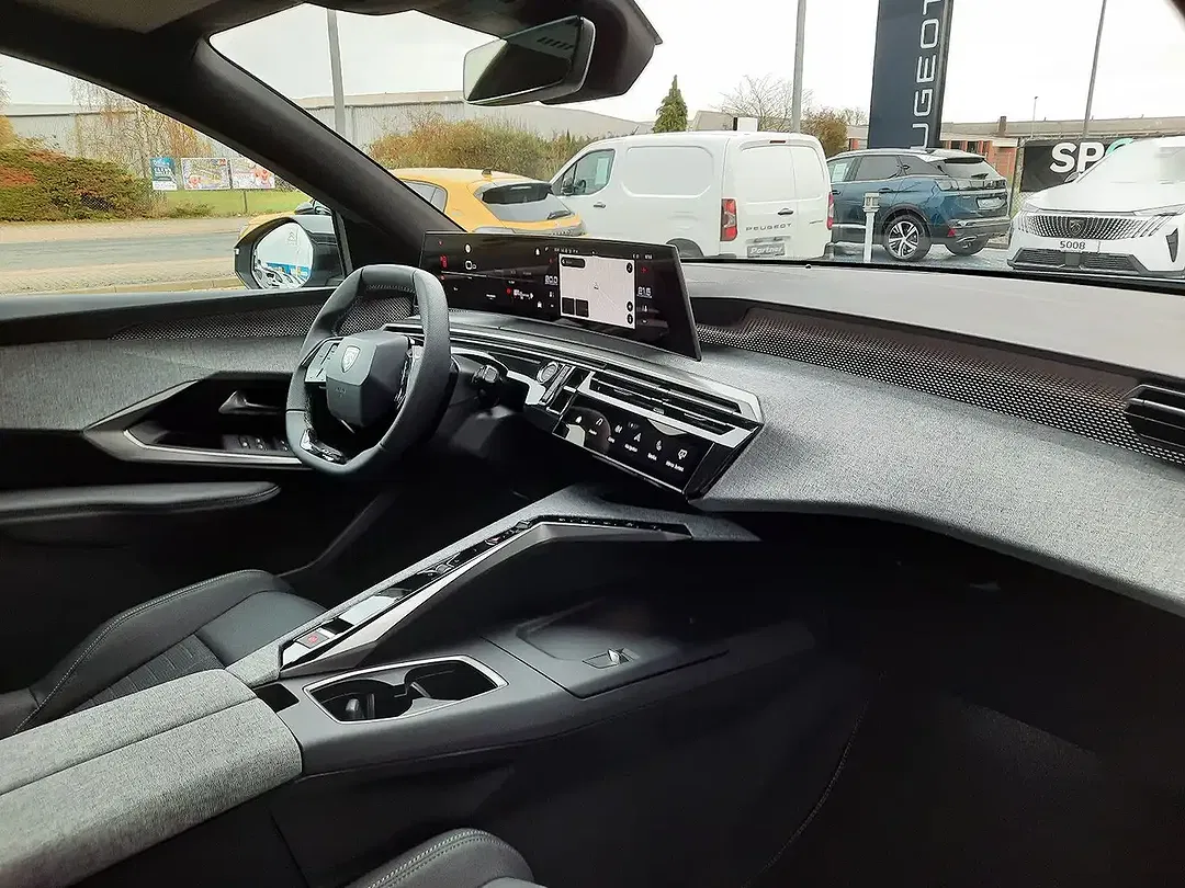 Peugeot 3008 - Thumbnail 7