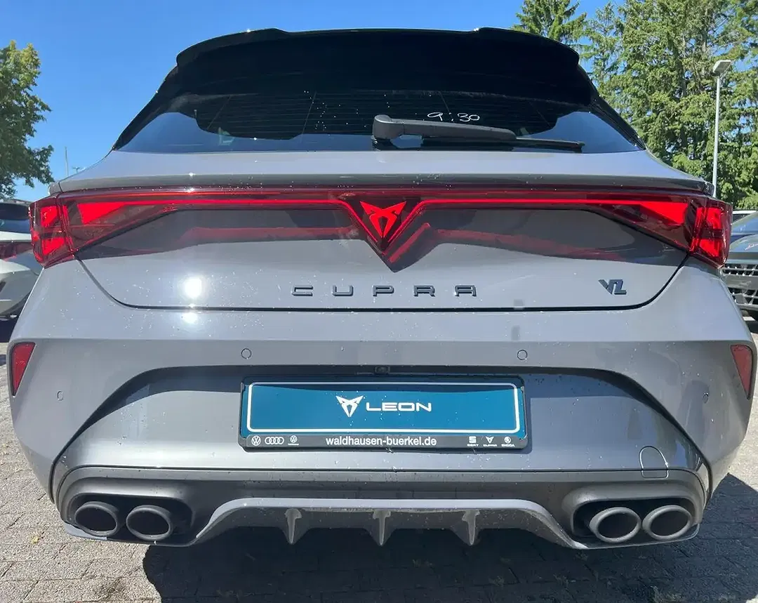 CUPRA Leon - Thumbnail 4