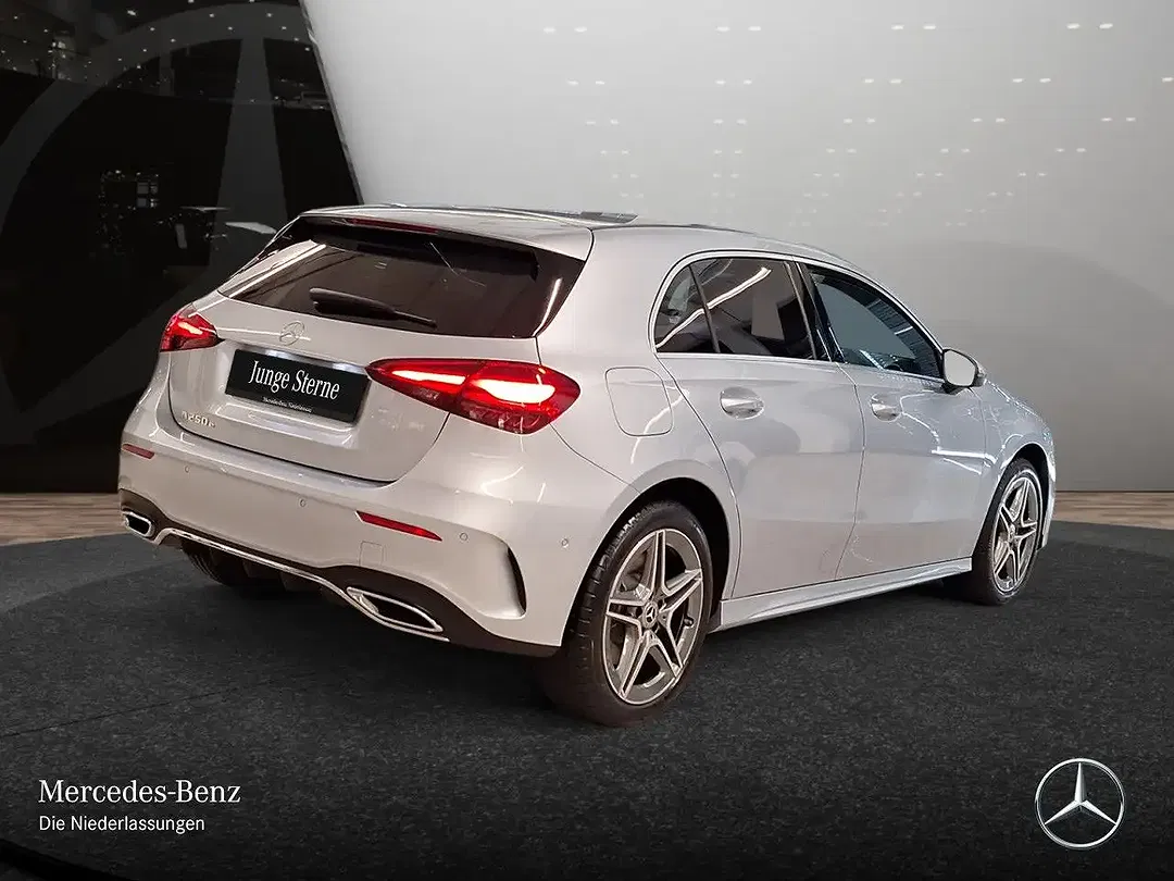 Mercedes-Benz A 250 - Thumbnail 7