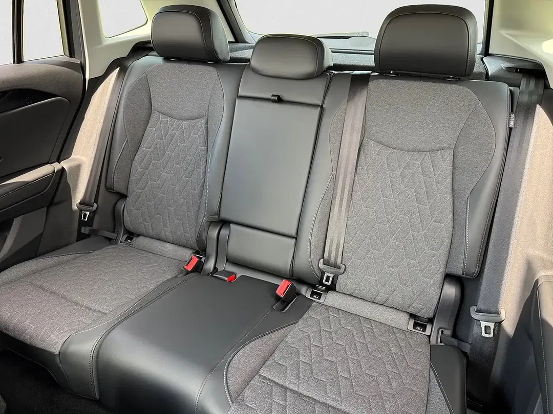Volkswagen Tiguan - Thumbnail 9