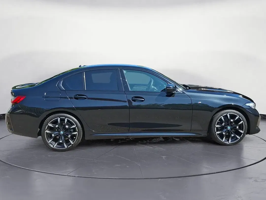 BMW 320 - Thumbnail 5