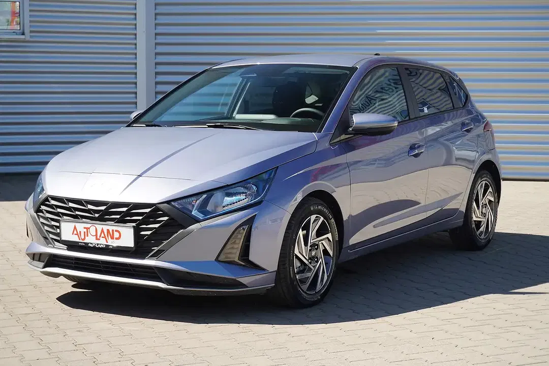 Hyundai i20 - Thumbnail 1