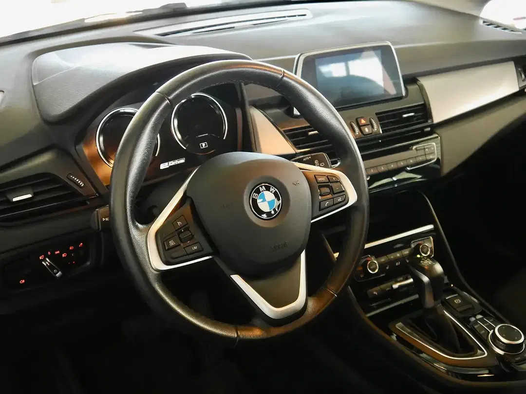 BMW 225 - Thumbnail 9
