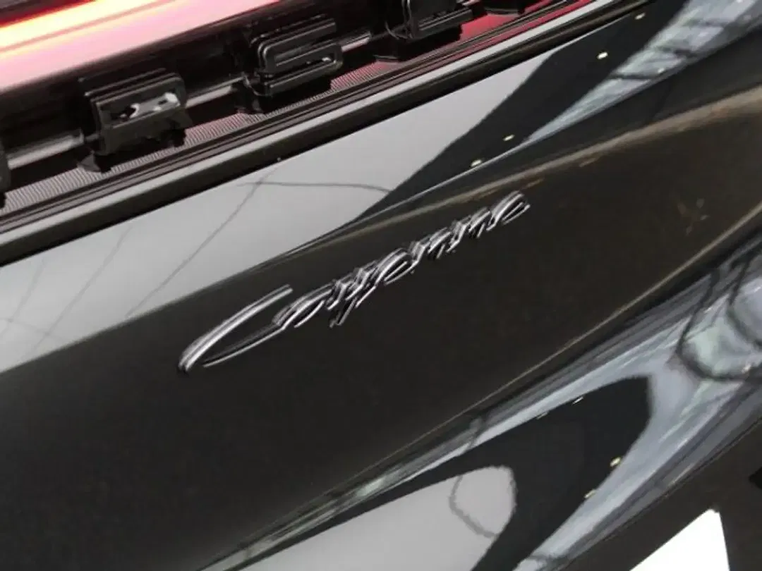 Porsche Cayenne - Thumbnail 12