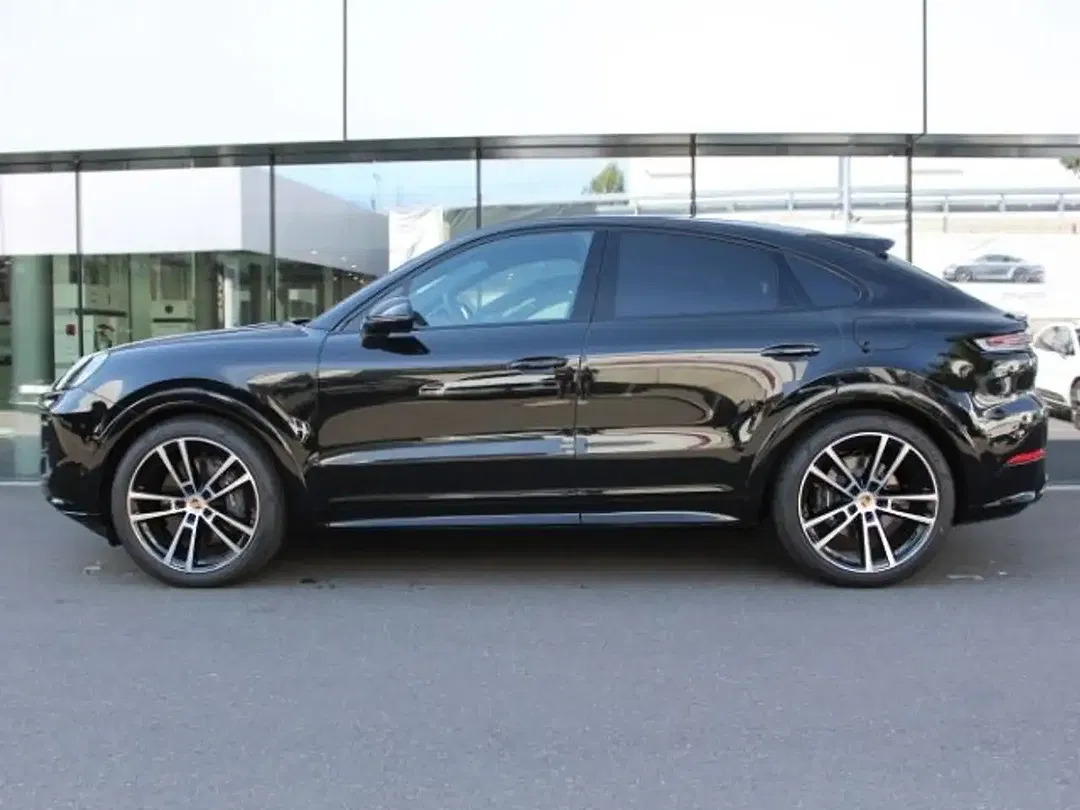 Porsche Cayenne - Thumbnail 2