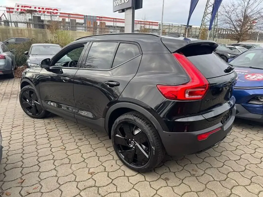 Volvo XC40 - Thumbnail 4