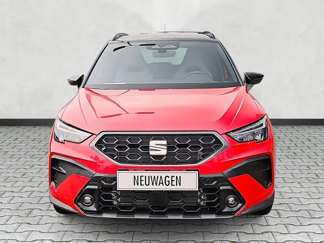 SEAT Arona - Thumbnail 2
