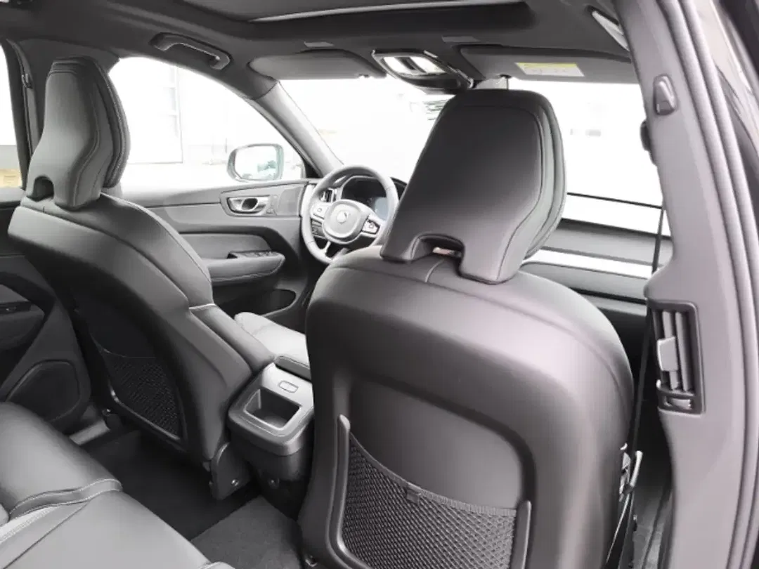 Volvo XC60 - Thumbnail 12
