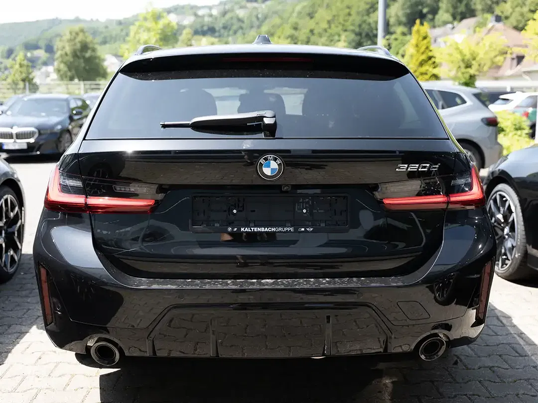 BMW 320 - Thumbnail 4