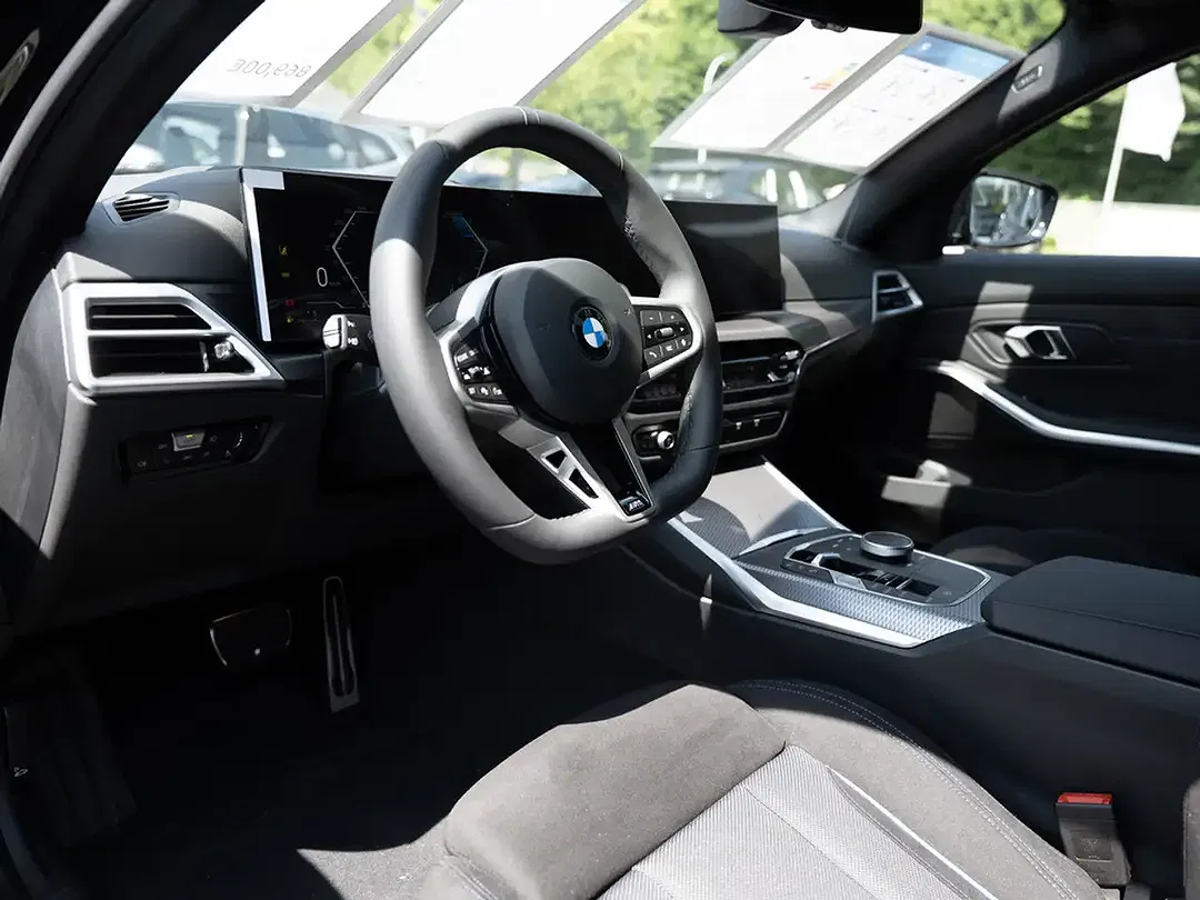 BMW 320 - Thumbnail 5