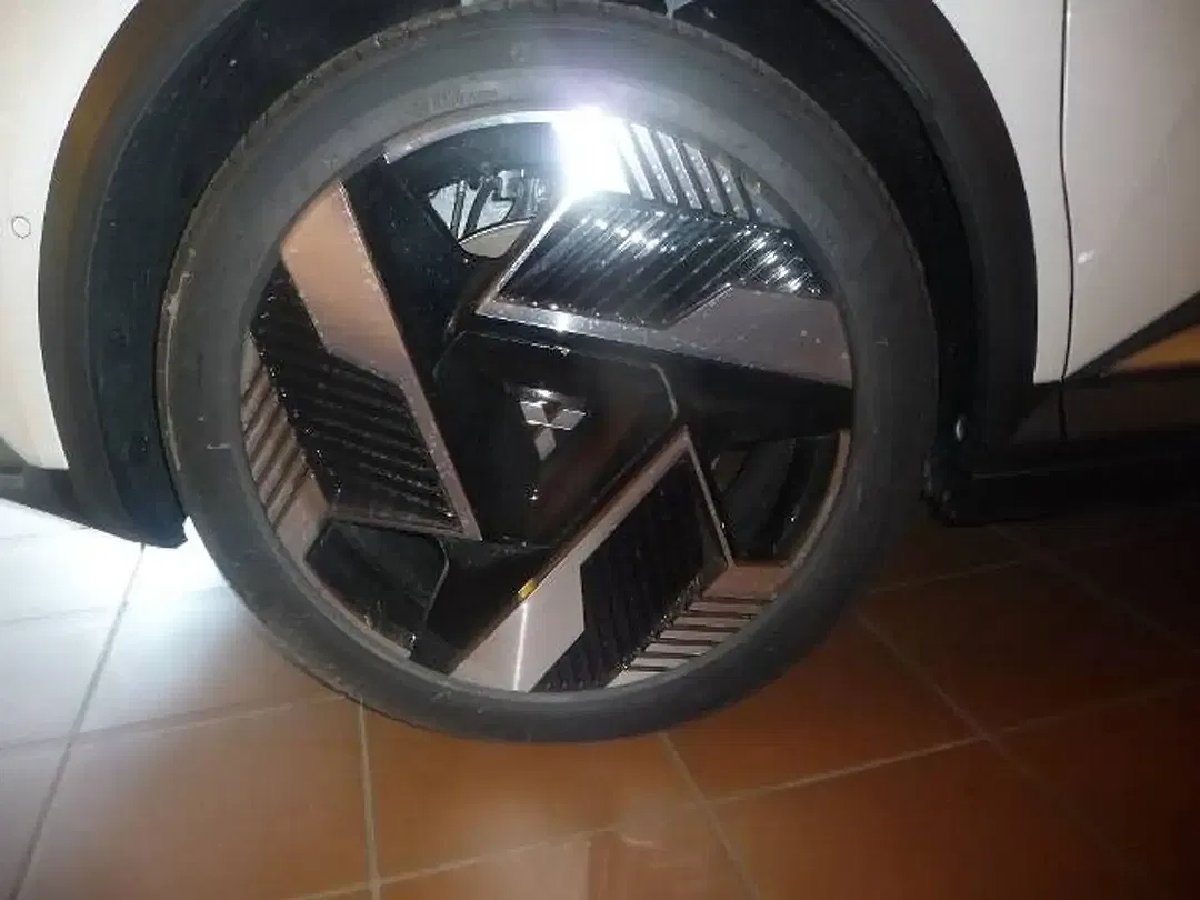 Mitsubishi Eclipse Cross - Thumbnail 6