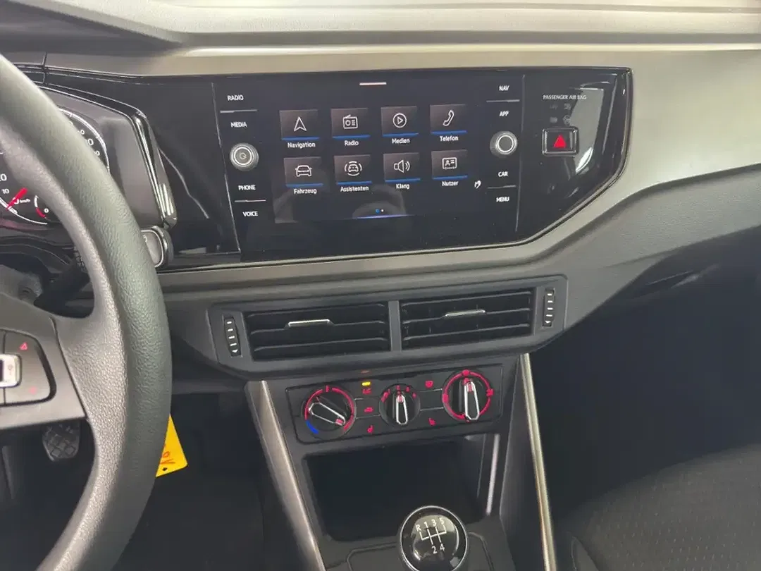 Volkswagen Polo - Thumbnail 8