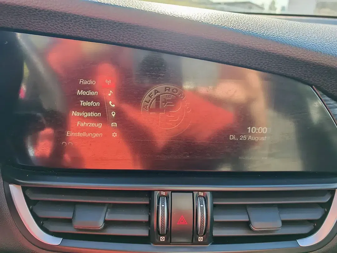 Alfa Romeo Giulia - Thumbnail 10