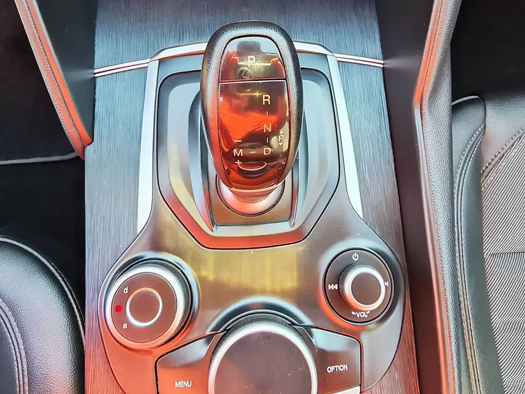 Alfa Romeo Giulia - Thumbnail 13