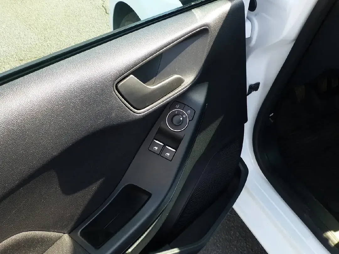Ford Fiesta - Thumbnail 7