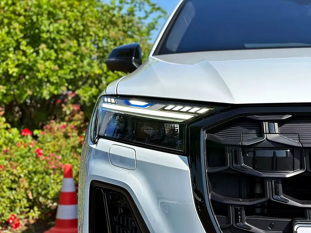 Audi Q7 - Thumbnail 4