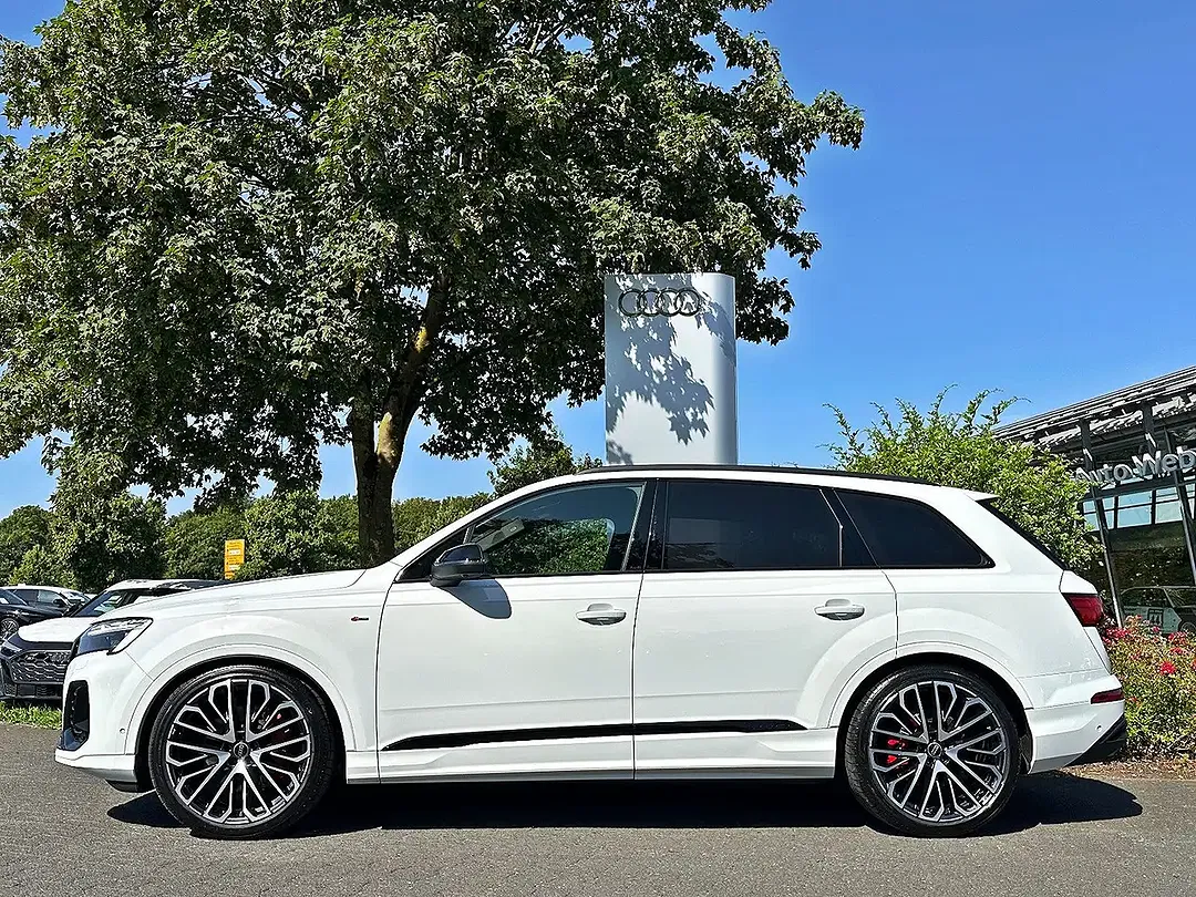 Audi Q7 - Thumbnail 5