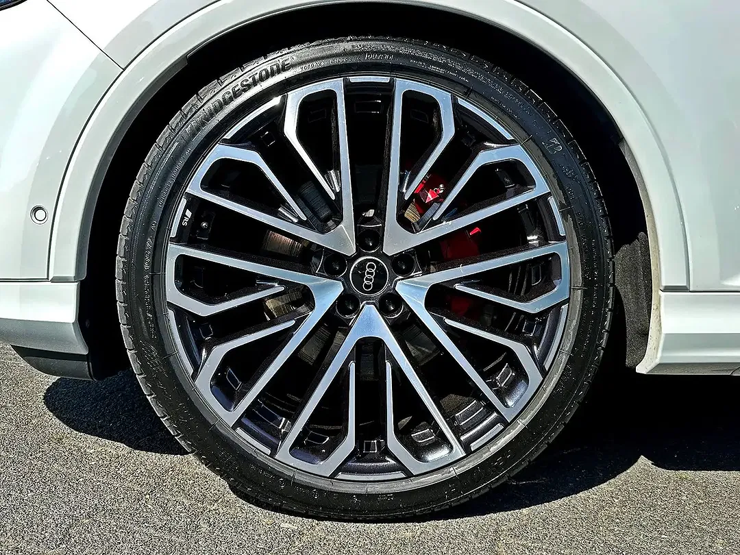 Audi Q7 - Thumbnail 6