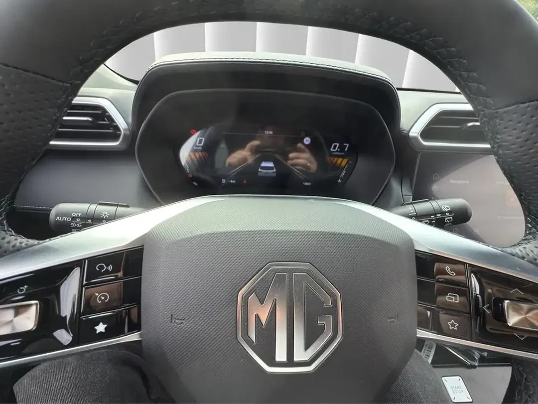 MG ZS - Thumbnail 11