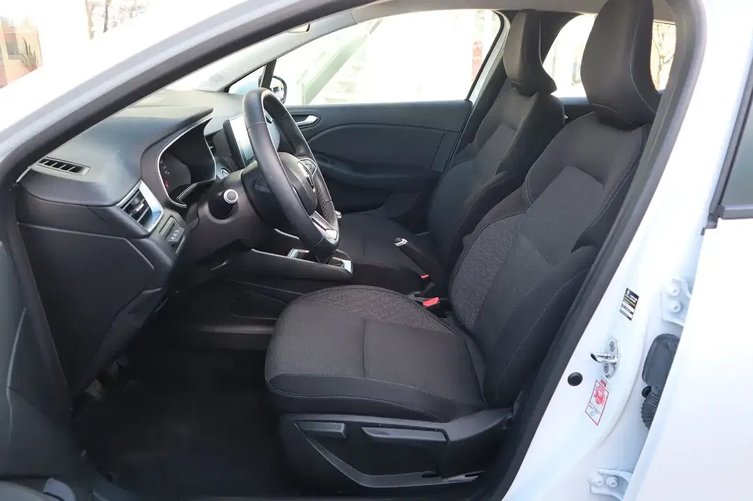 Renault Clio - Thumbnail 9