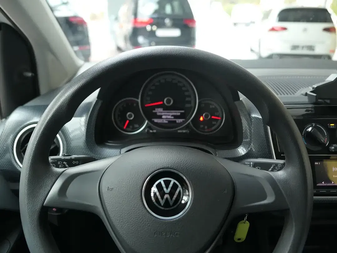 Volkswagen up! - Thumbnail 16