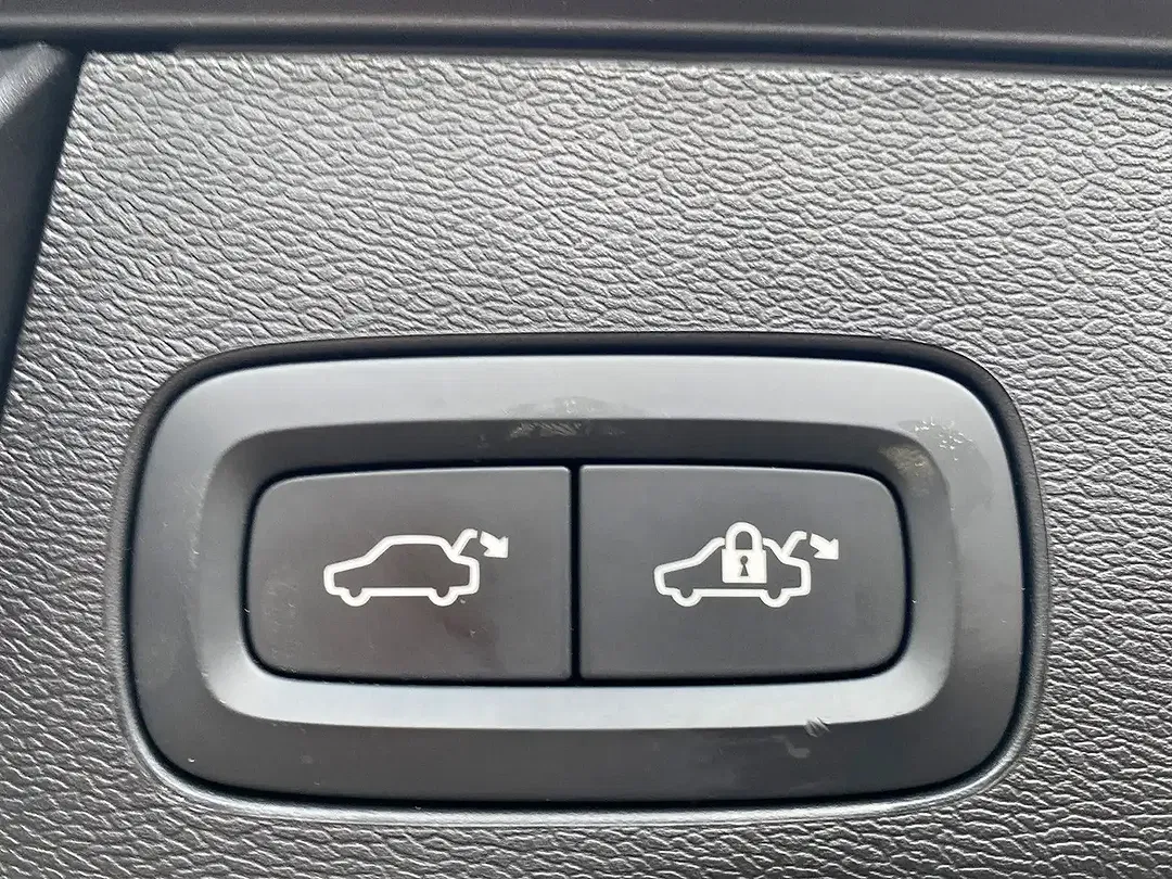 Volvo XC60 - Thumbnail 19