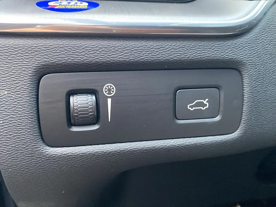 Volvo XC60 - Thumbnail 20