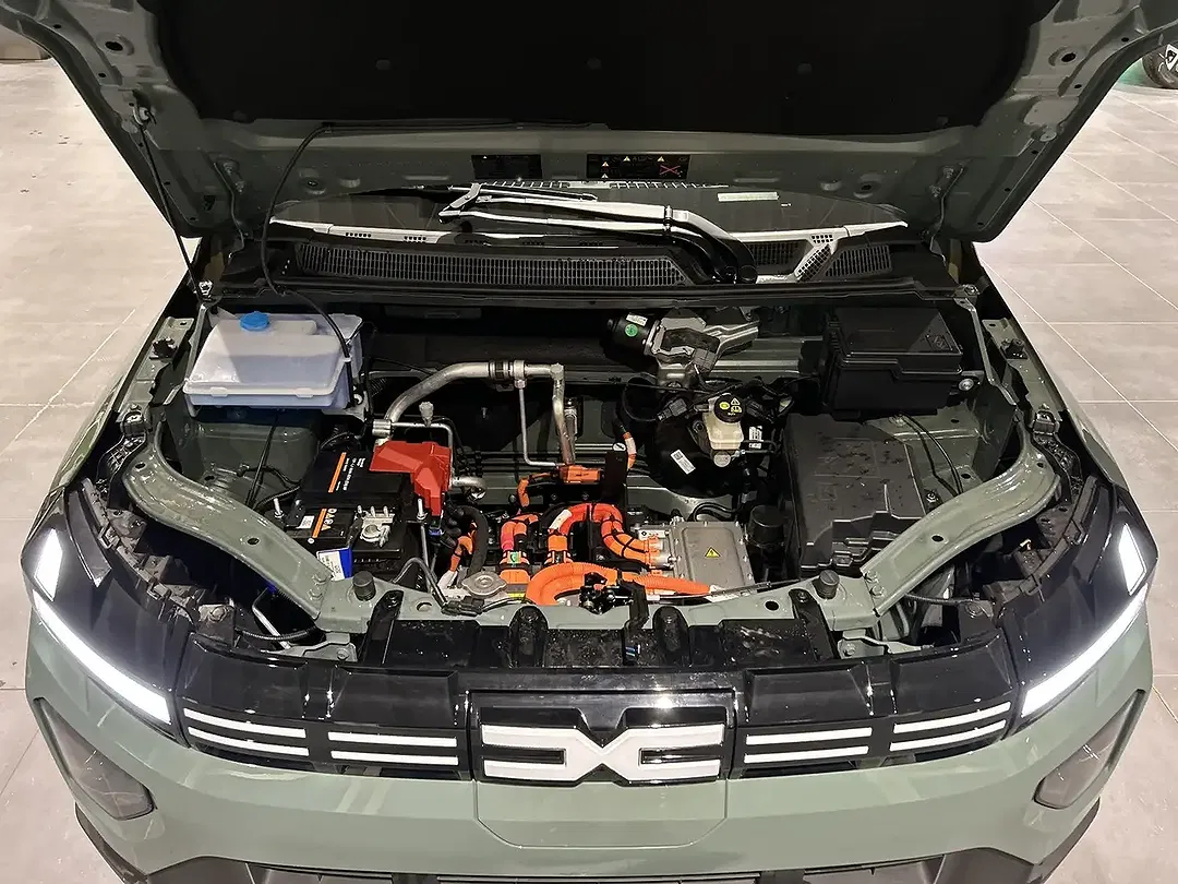 Dacia Spring - Thumbnail 4
