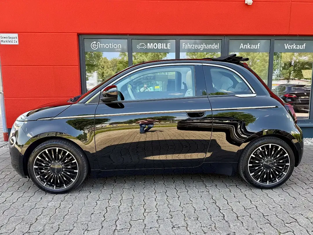 Fiat 500e - Thumbnail 2