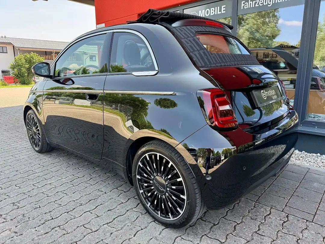 Fiat 500e - Thumbnail 3