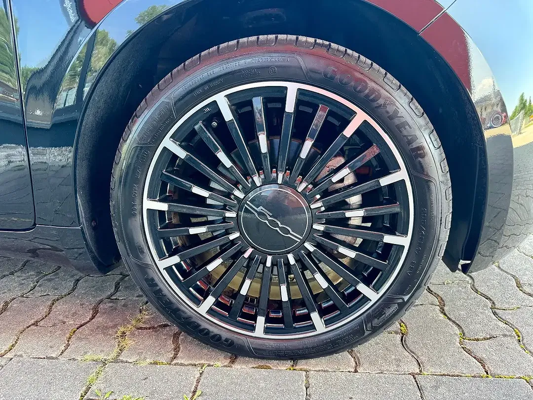 Fiat 500e - Thumbnail 9