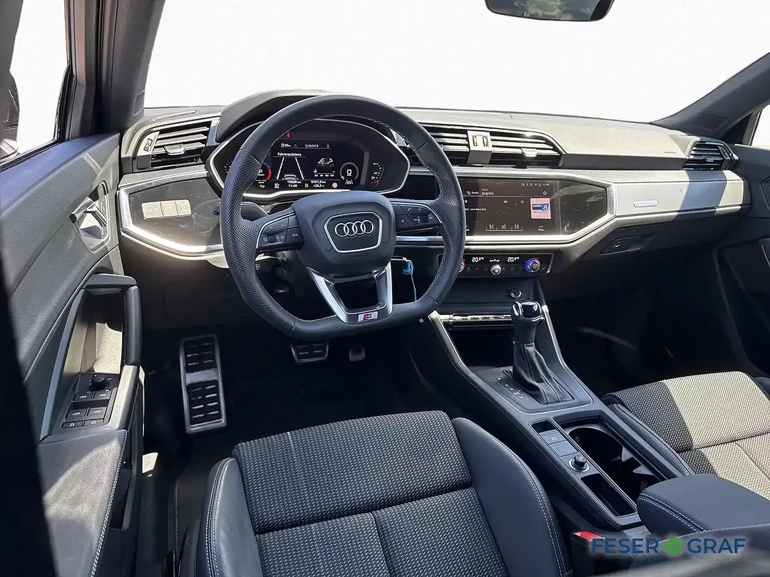 Audi Q3 - Thumbnail 7