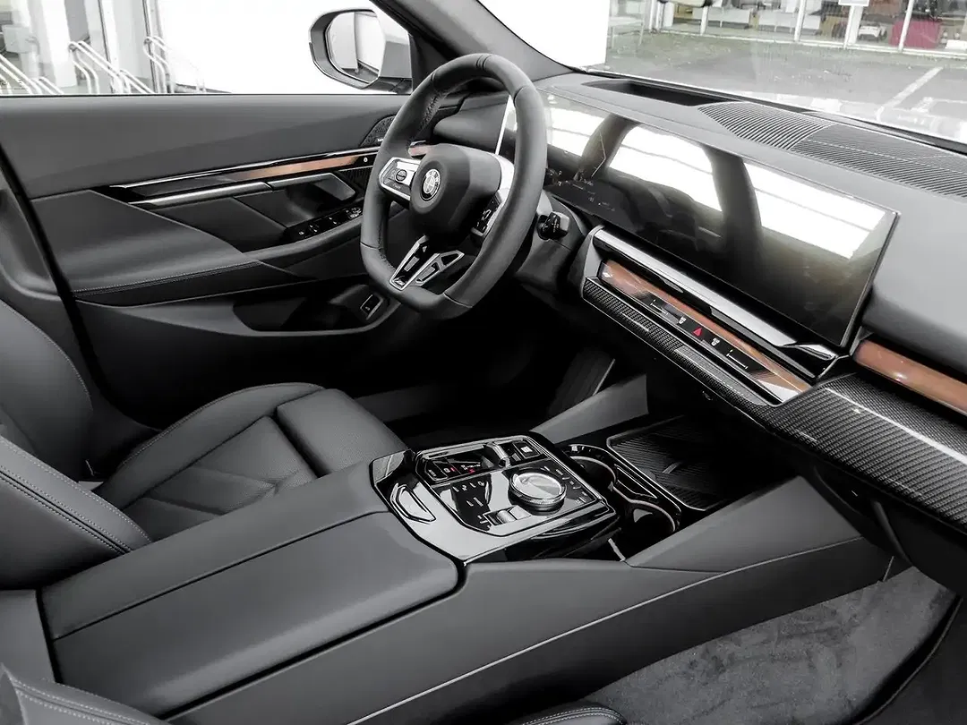 BMW 520 - Thumbnail 3