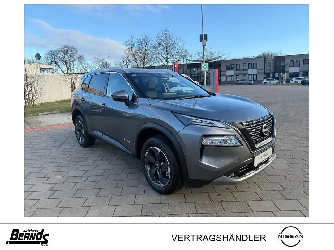 Nissan X-Trail - Thumbnail 1