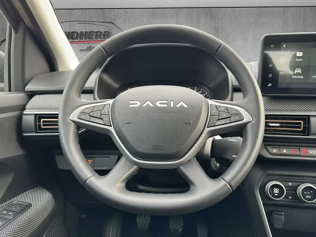 Dacia Sandero - Thumbnail 5