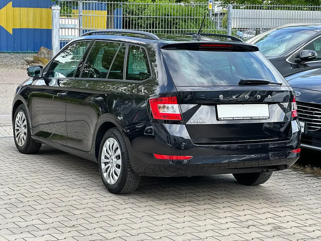 Skoda Fabia 1.0 TSI - foto 2
