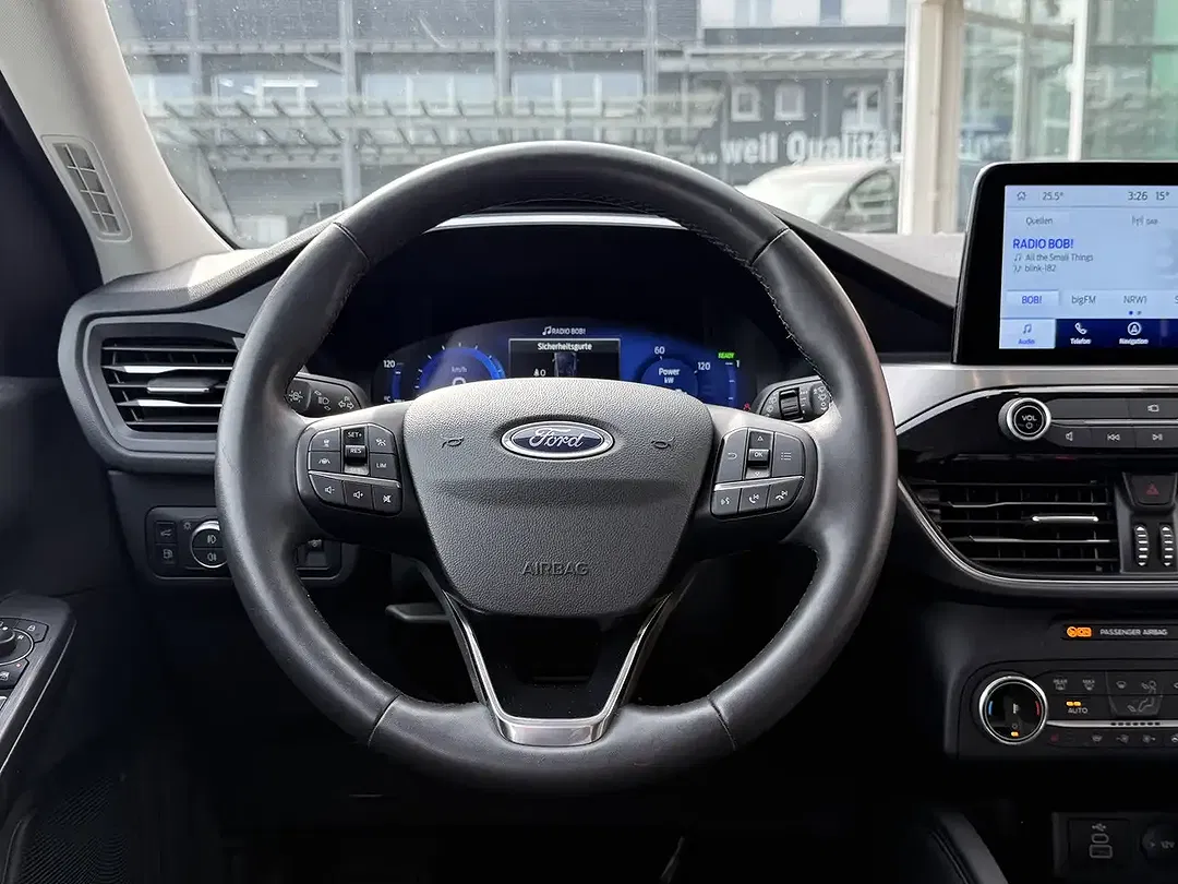 Ford Kuga - Thumbnail 14