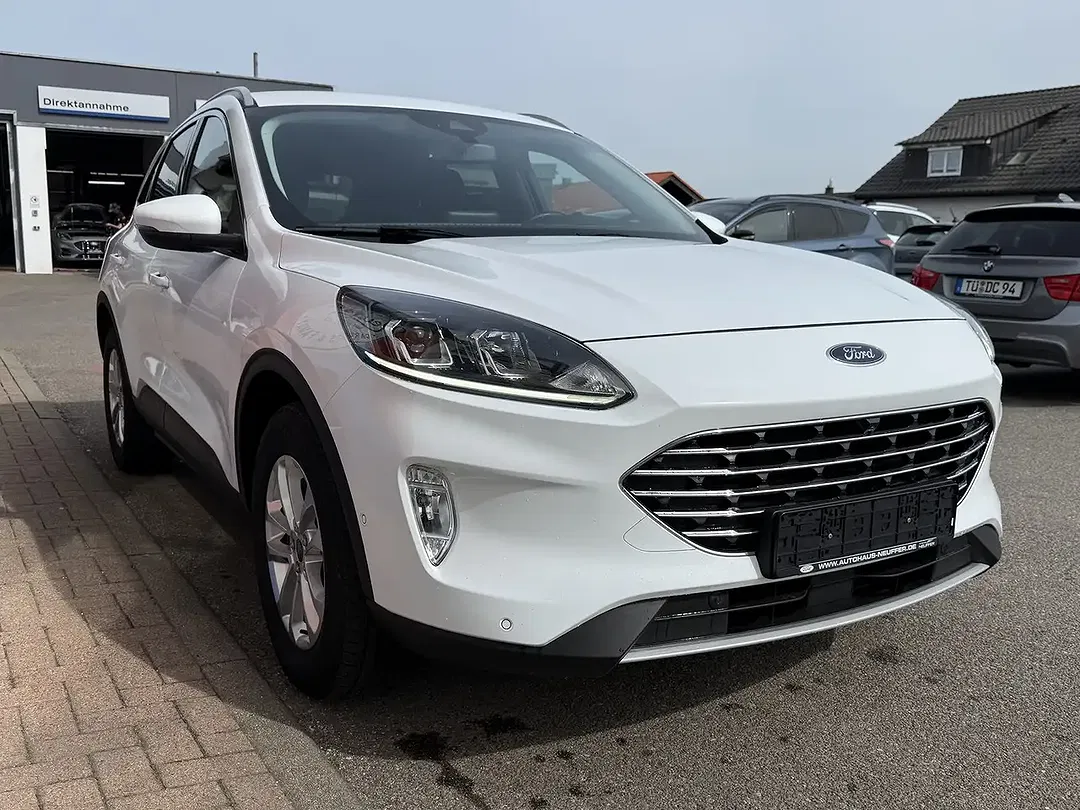 Ford Kuga - Thumbnail 3
