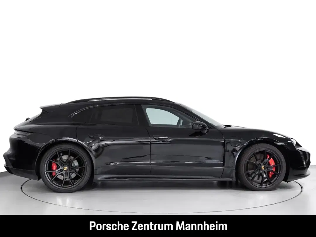 Porsche Taycan - Thumbnail 10