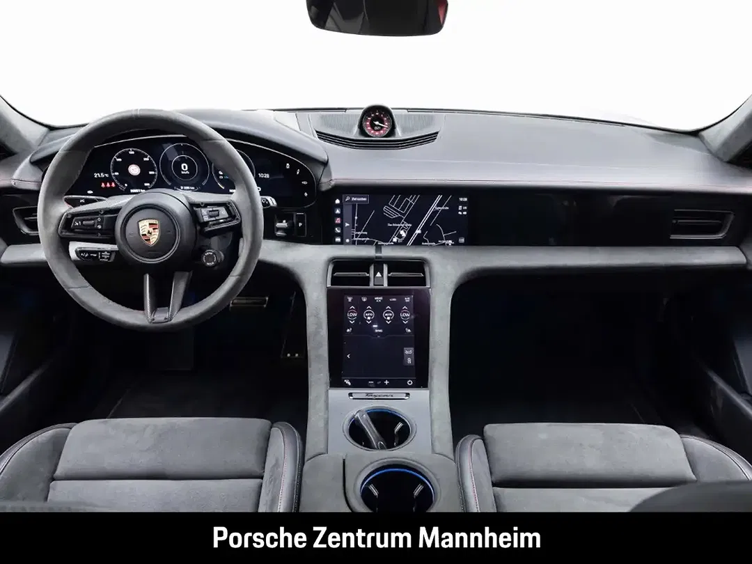 Porsche Taycan - Thumbnail 15